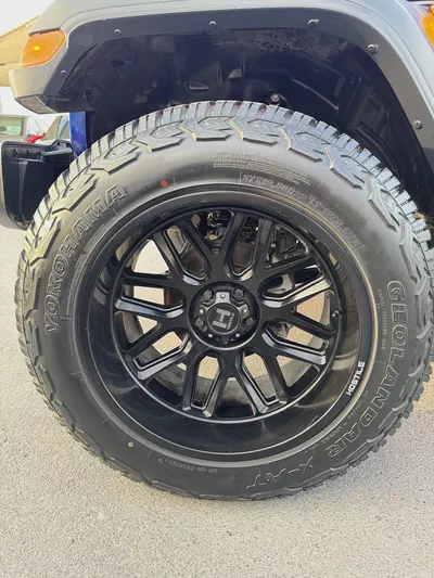 Wrangler Gcc specs in amazing condition with extra modifications-8