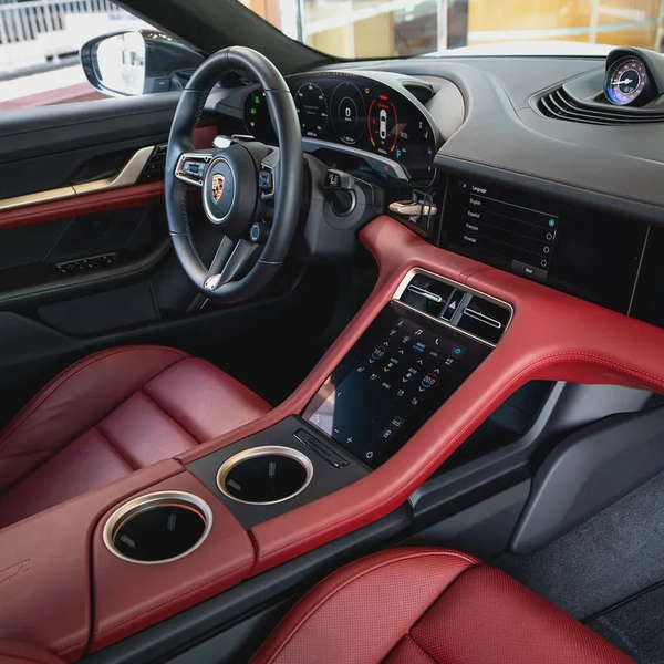 2020 PORSCHE TAYCAN TURBO S DONE ONLY 6000KM