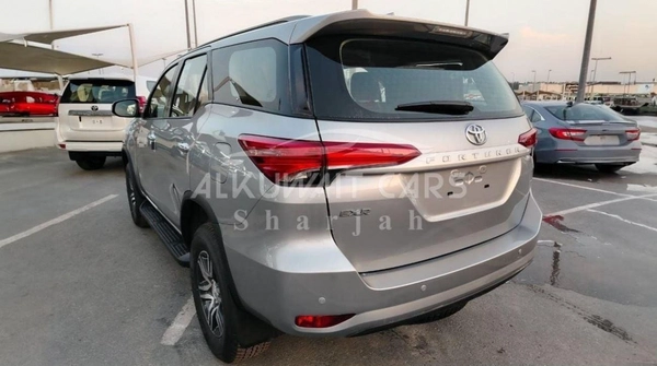 Toyota Fortuner 2.7 v4 petrol 2023