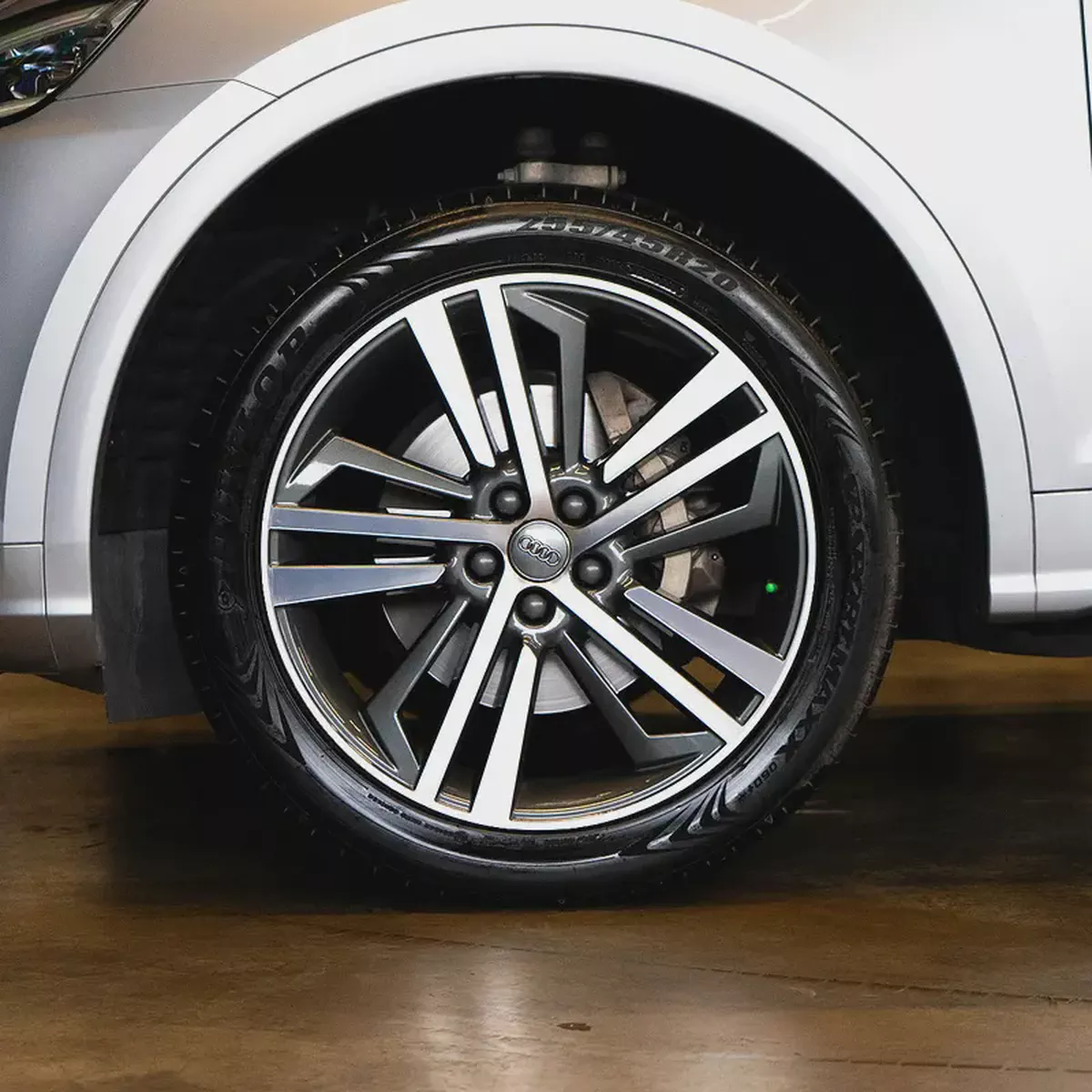 AED 1,724 p.m • 0% Downpayment • Audi Q5 45TFSI S-Line • 1 Year Warranty-7-7