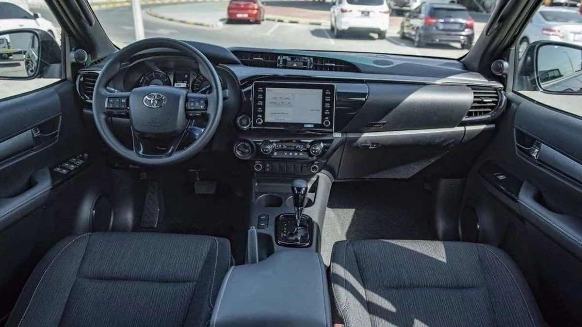 Toyota Hilux ADVENTURE 4.0L-7-0