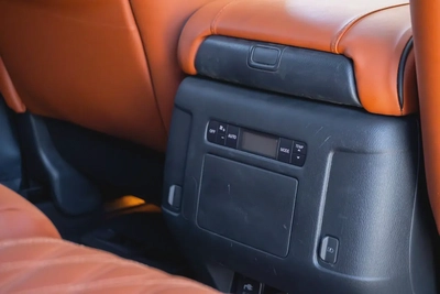 Nissan Armada Platinum 2020 - American Specs-11