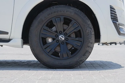 Nissan Armada Platinum 2020 - American Specs-6
