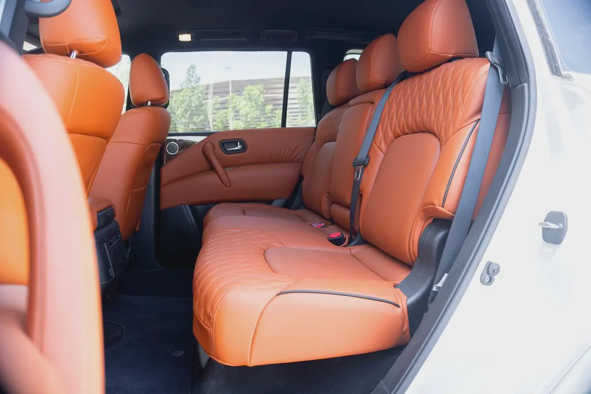 Nissan Armada Platinum 2020 - American Specs-18-18