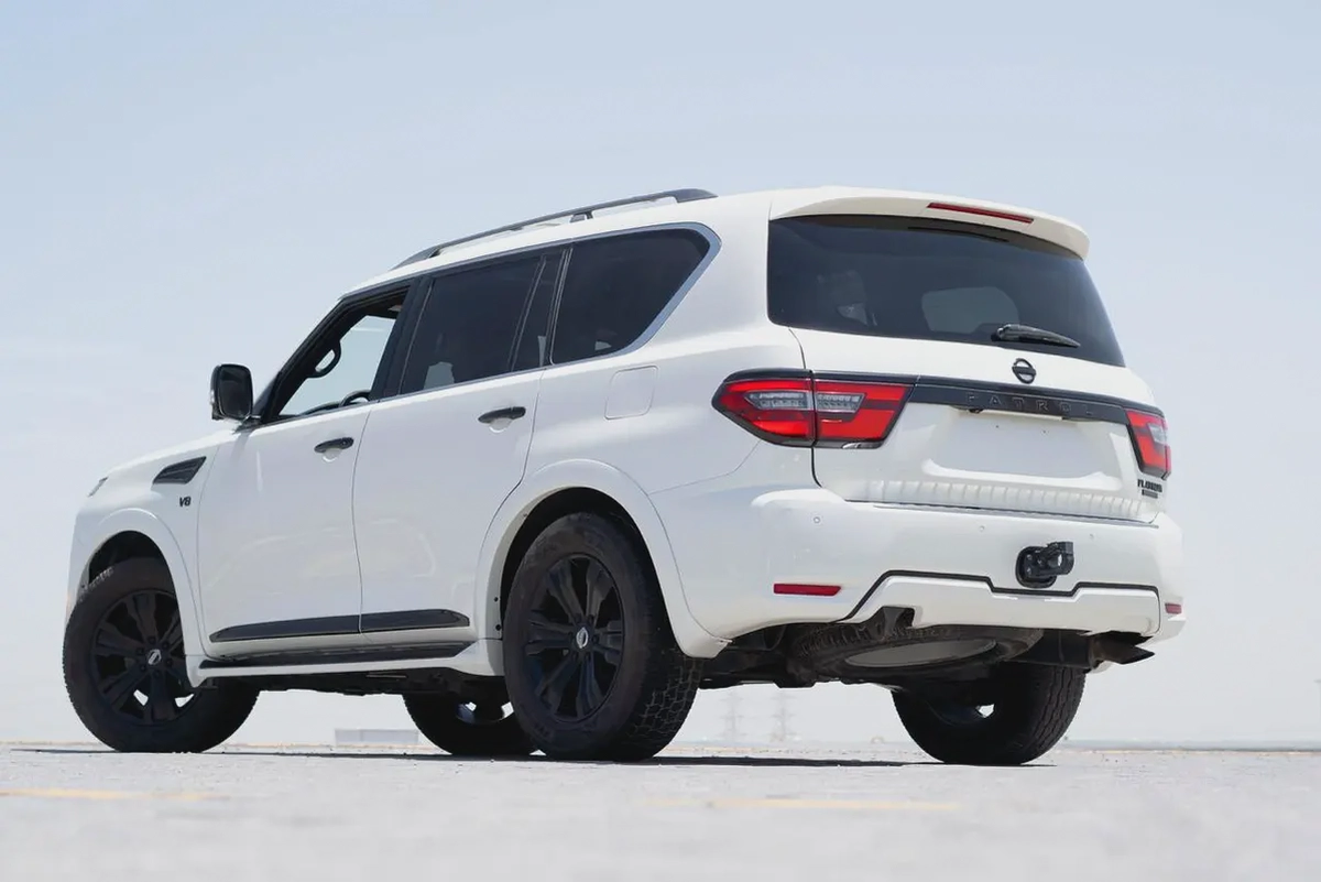 Nissan Armada Platinum 2020 - American Specs-3-3