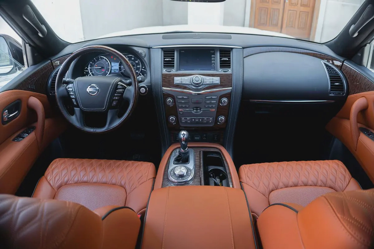 Nissan Armada Platinum 2020 - American Specs-7-7