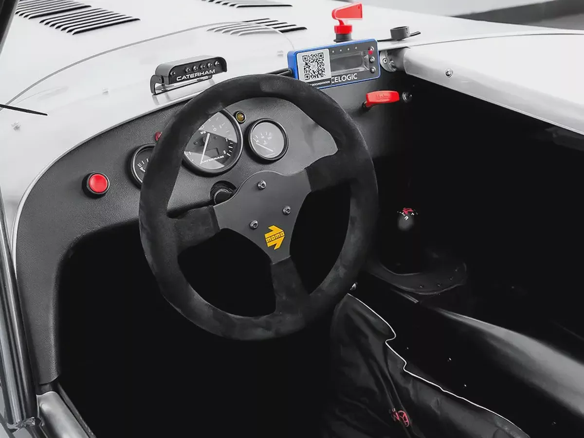 2025 Caterham 420 Race Car / Caterham Race Series inc. 14 Races + Spares Pack Racing License-7-7