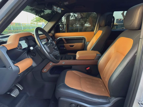 **2021**GCC SPEC KHAN EDITION LESS KM UNDER WARRANTY