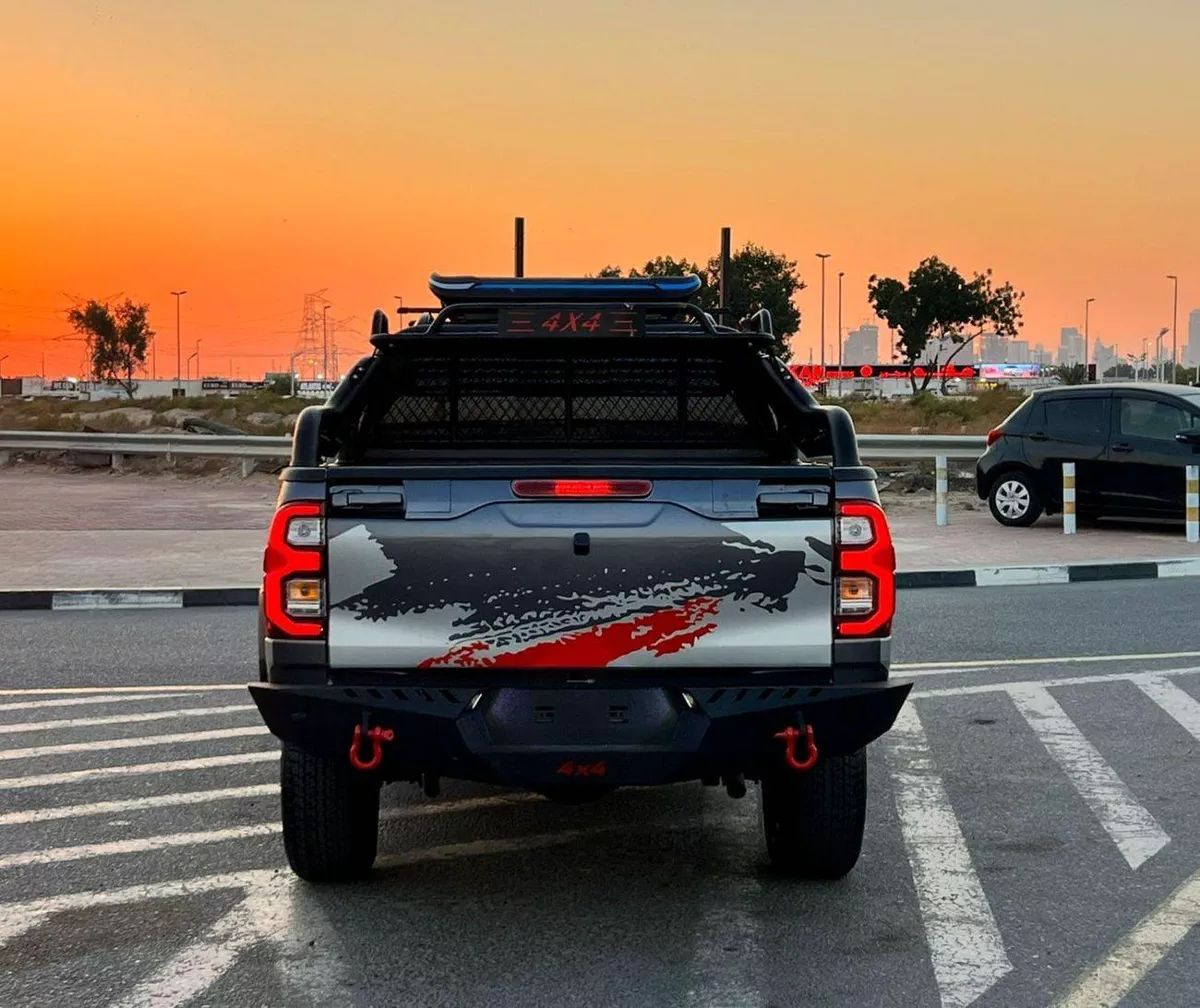 Toyota Hilux ADVENTURE 2021 toyota hilux - off road package - full option - BullBar 2.7L V4 - AWD 4x4 --7-0