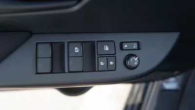Toyota Hilux SGLX HILUX 2.4L AT DIESEL-18