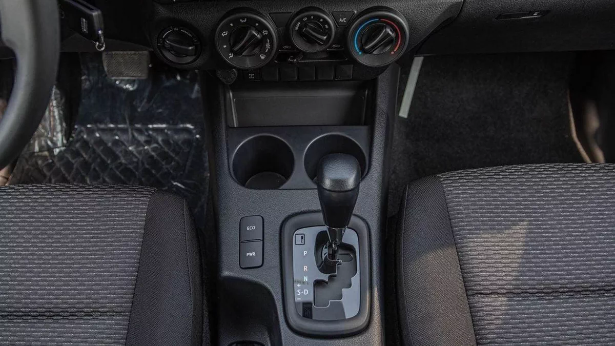 Toyota Hilux SGLX HILUX 2.4L AT DIESEL-15-0