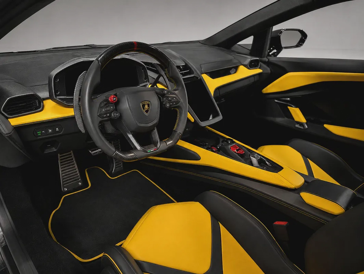 Lamborghini Revuelto-2-2