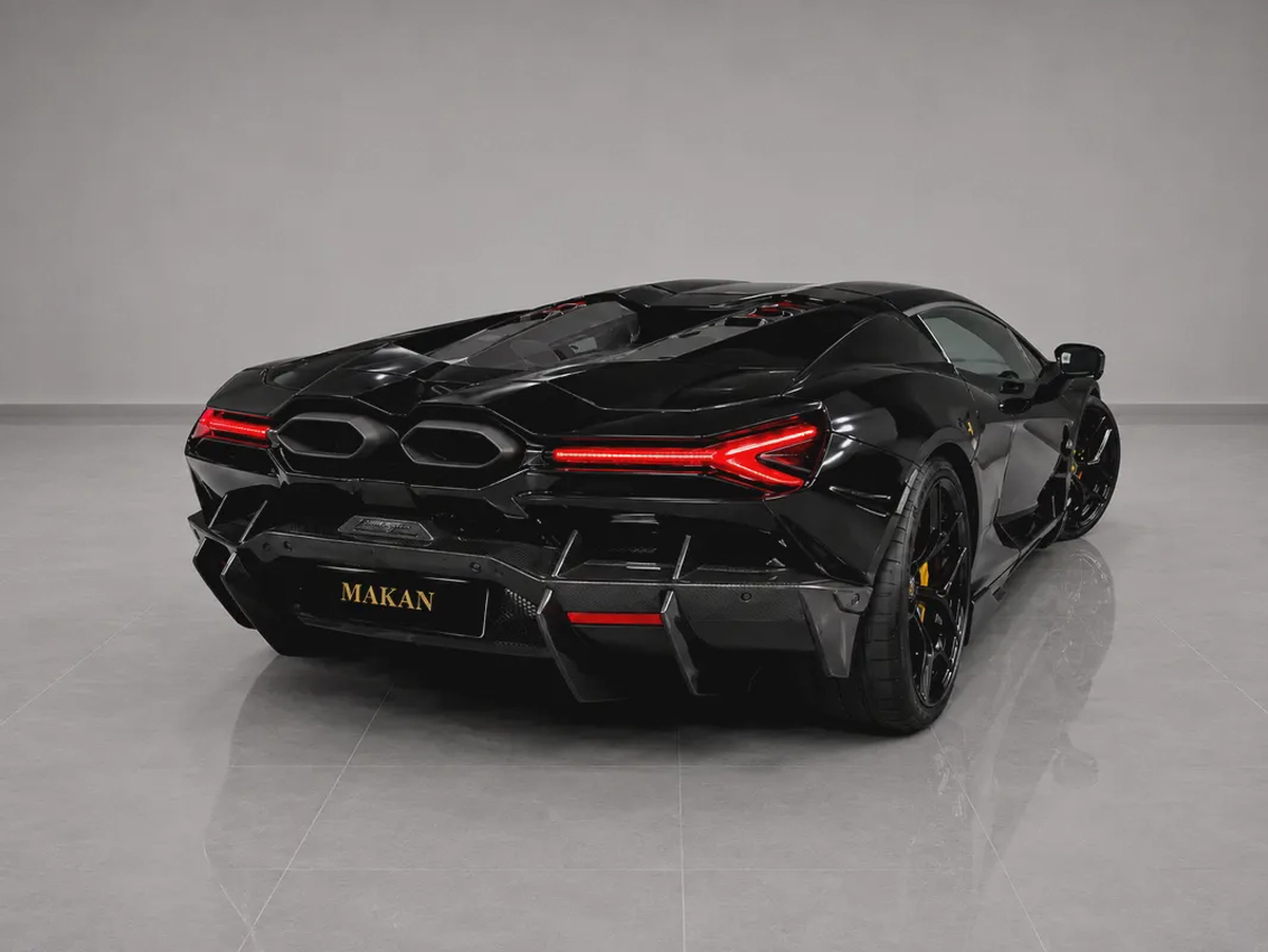 Lamborghini Revuelto-5-5