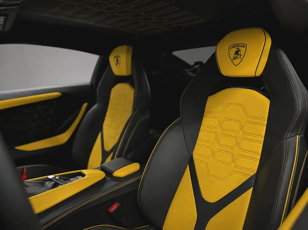 Lamborghini Revuelto-8-8