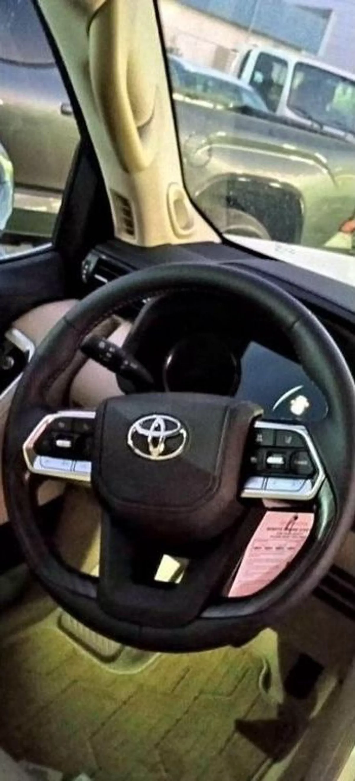 Toyota Land Cruiser VXR TOYOTA LANDCRUISER VXR WHITE-17-0