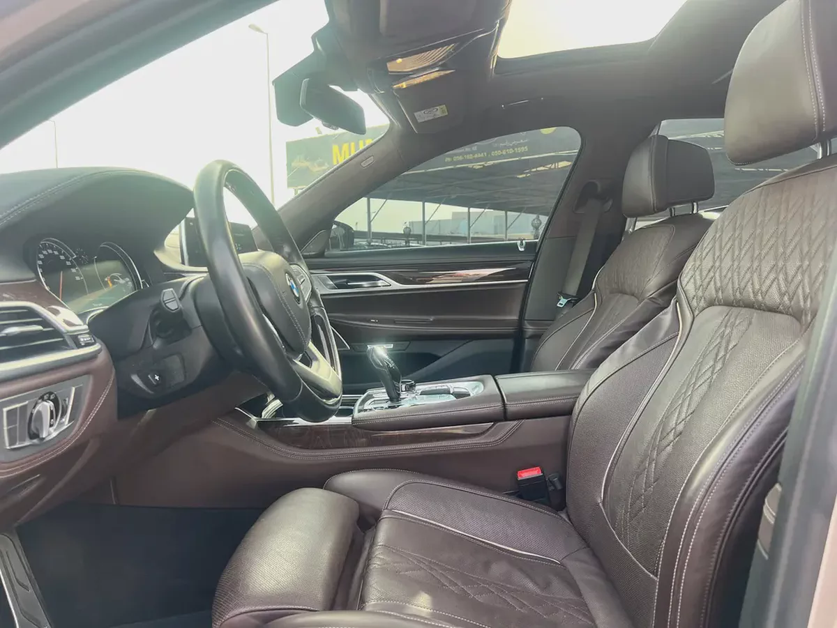 Pristine BMW 750Li Exclusive 2018 | GCC Specs | Full Service History-10-10