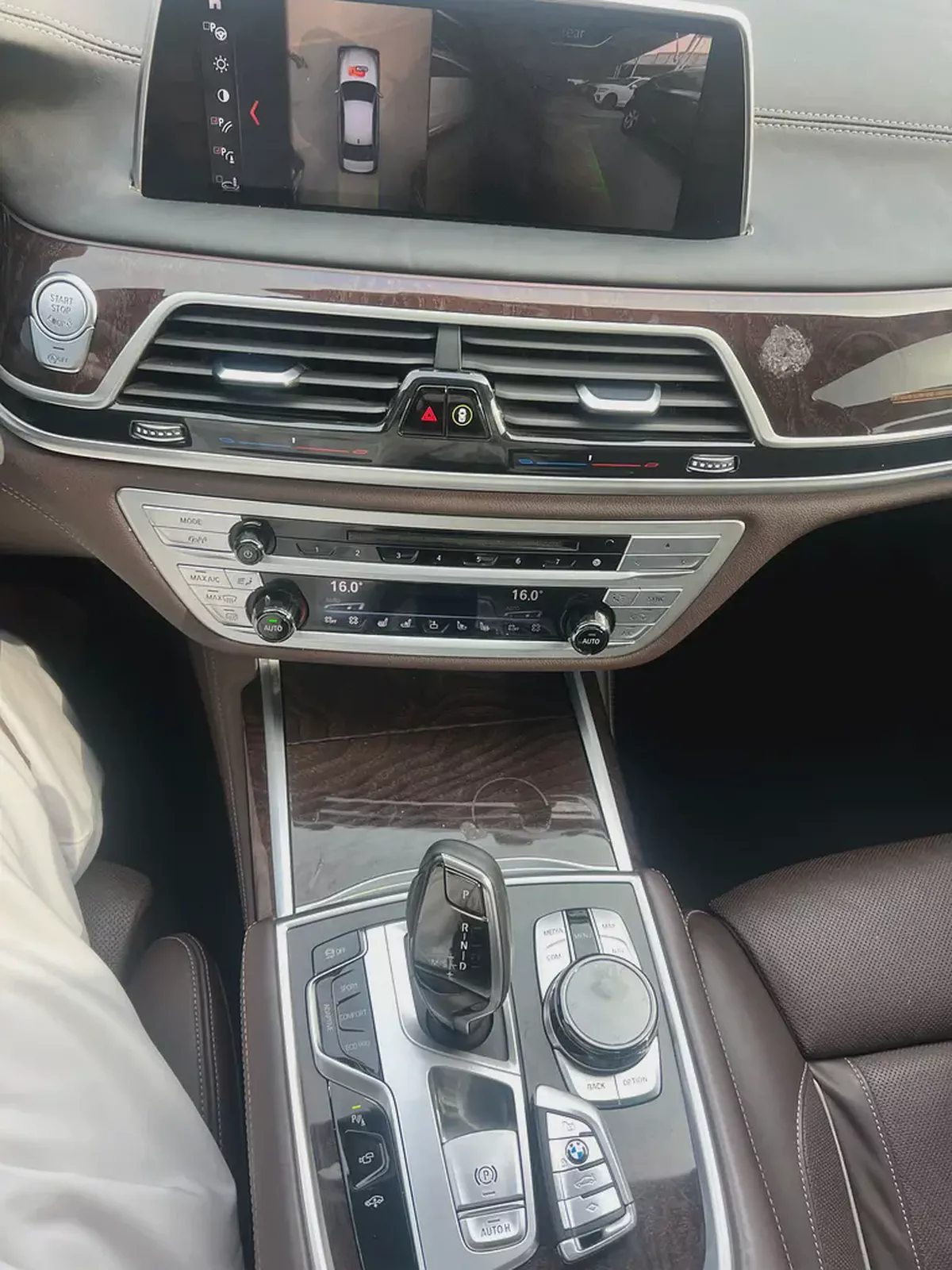 Pristine BMW 750Li Exclusive 2018 | GCC Specs | Full Service History-14-14