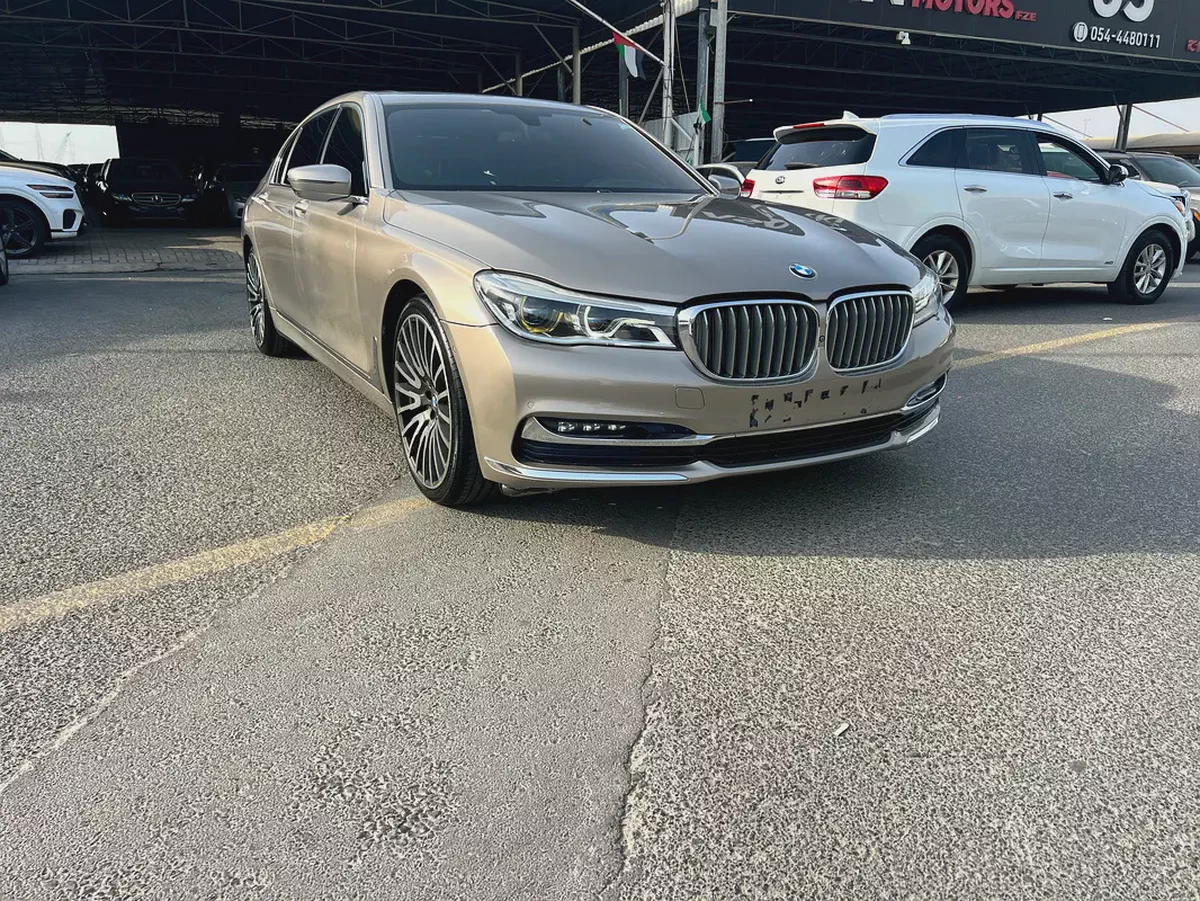 Pristine BMW 750Li Exclusive 2018 | GCC Specs | Full Service History
