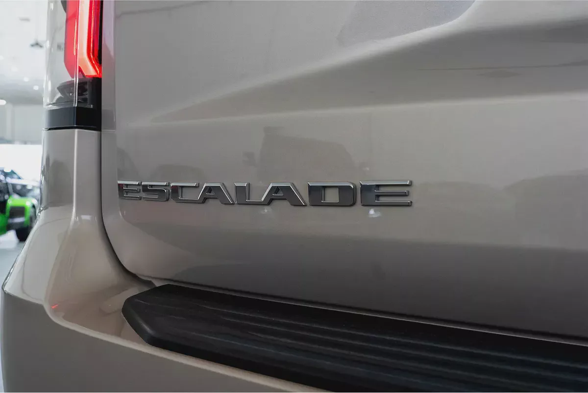 2023 CADILLAC ESCALADE 600 Sport Platinum / Full Cadillac Service History-17-17