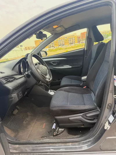 Toyota YARIS 2014 SE+ 1.5L Full Option Push Start-6