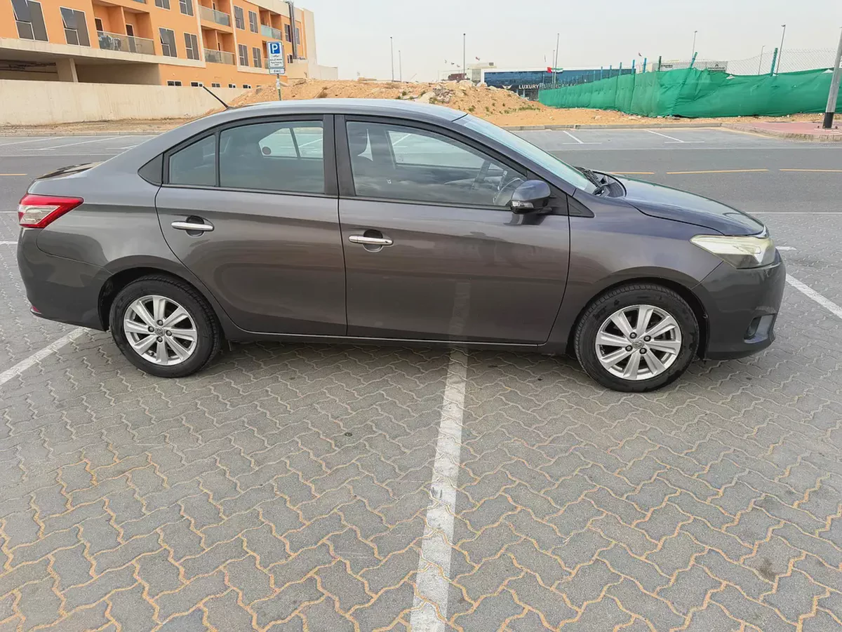 Toyota YARIS 2014 SE+ 1.5L Full Option Push Start-1-1