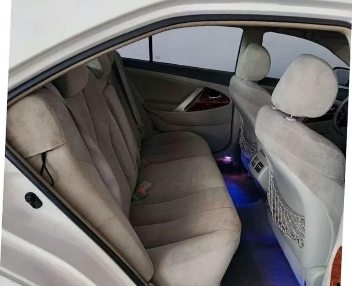 Toyota Camry GLX  2.4L - 4CYL SUNROOF PERFECT CONDITION-6-0