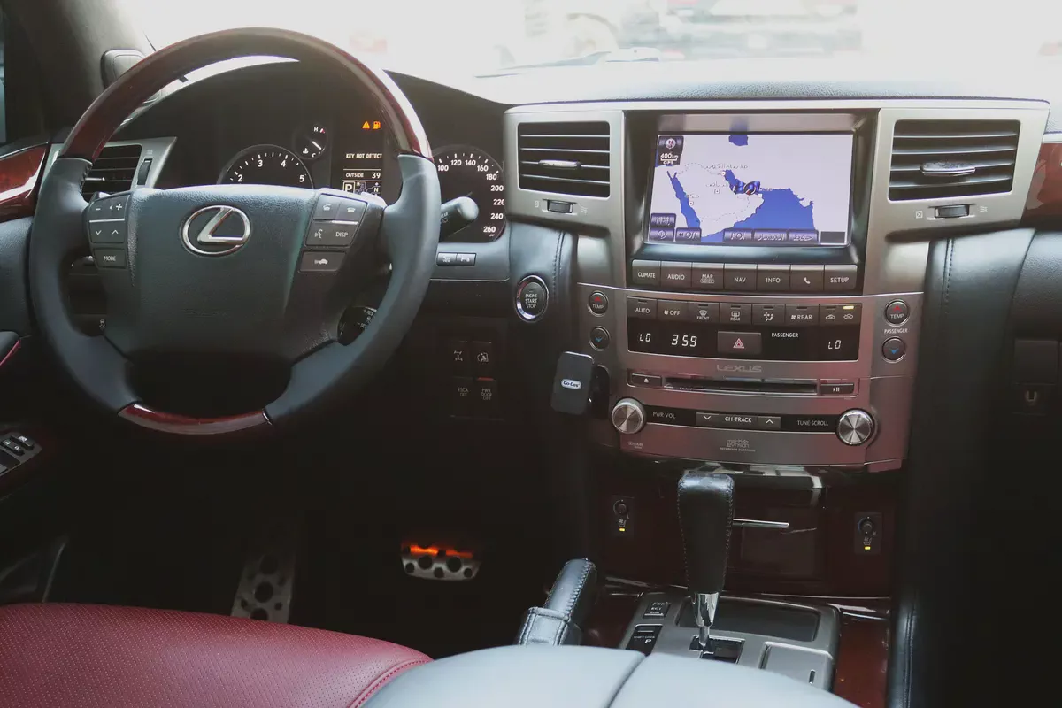 Lexus LX 570 Sport 2015 | GCC Specs | Pristine Condition-15-15