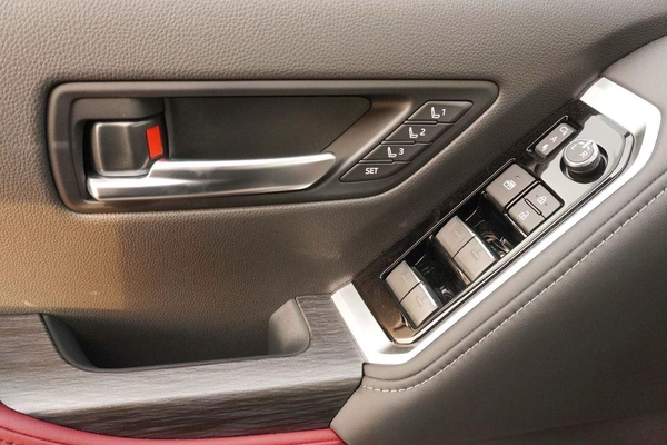 Toyota Land Cruiser GR SPORT DIESEL FULL OPTION 2026