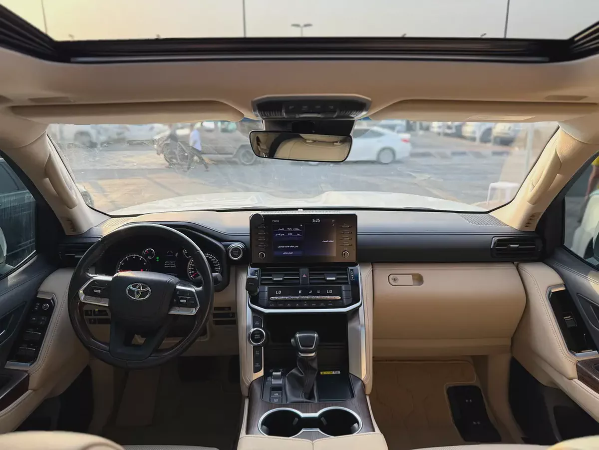 تويوتا لاند كروزر gxr بدون تربوToyota Land Cruiser GXR 2023 | GCC Specs | Pristine Condition-17-17