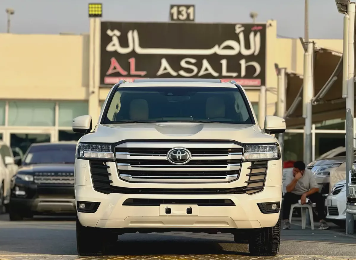 تويوتا لاند كروزر gxr بدون تربوToyota Land Cruiser GXR 2023 | GCC Specs | Pristine Condition