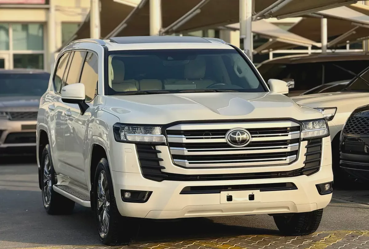 تويوتا لاند كروزر gxr بدون تربوToyota Land Cruiser GXR 2023 | GCC Specs | Pristine Condition-1-1