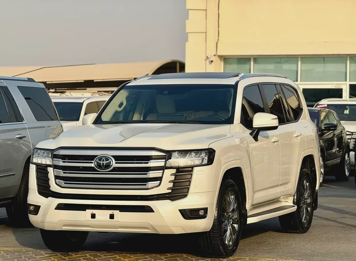 تويوتا لاند كروزر gxr بدون تربوToyota Land Cruiser GXR 2023 | GCC Specs | Pristine Condition-4-4