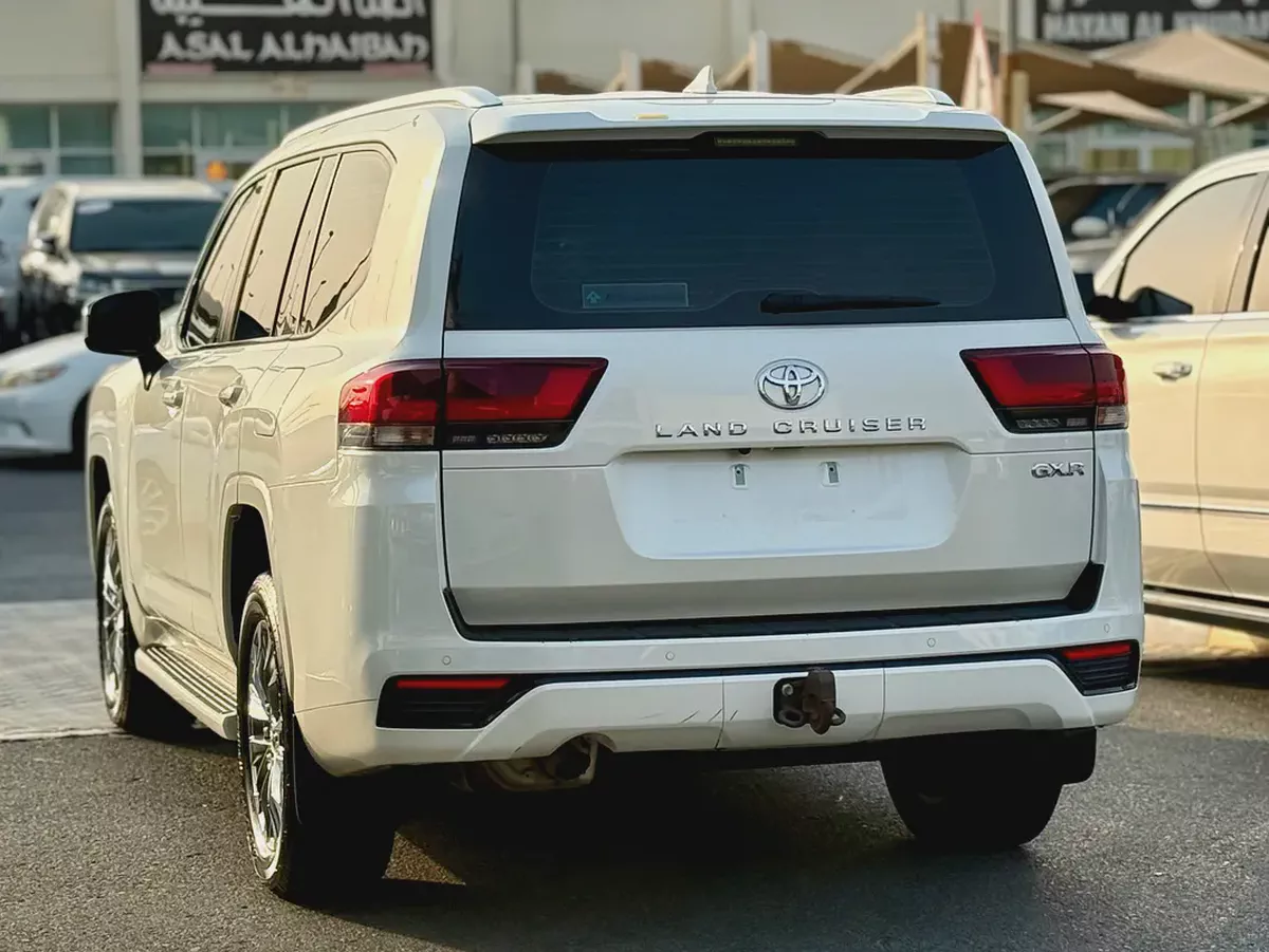 تويوتا لاند كروزر gxr بدون تربوToyota Land Cruiser GXR 2023 | GCC Specs | Pristine Condition-7-7