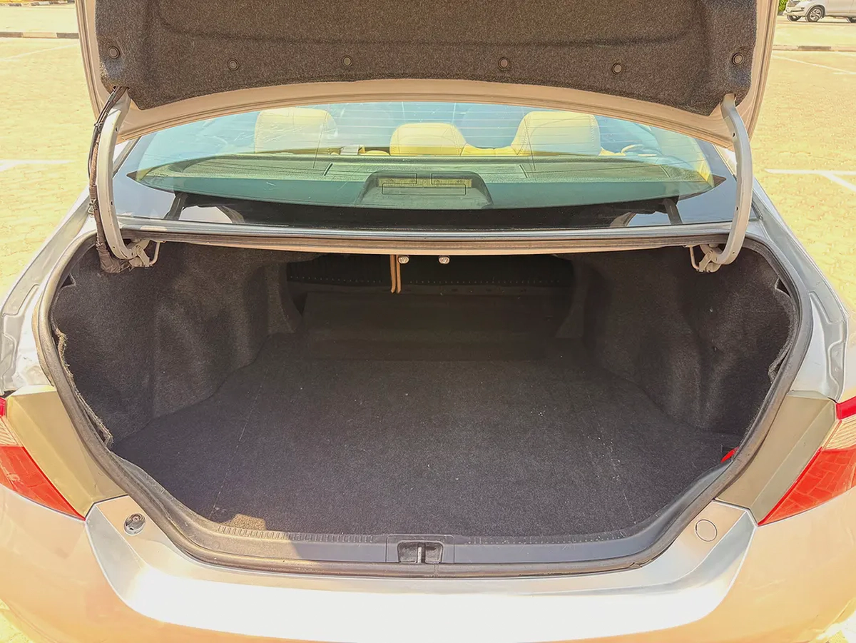 Toyota Camry GL v4 2.5 2017 Model GCC Specs In Very Good Condition
