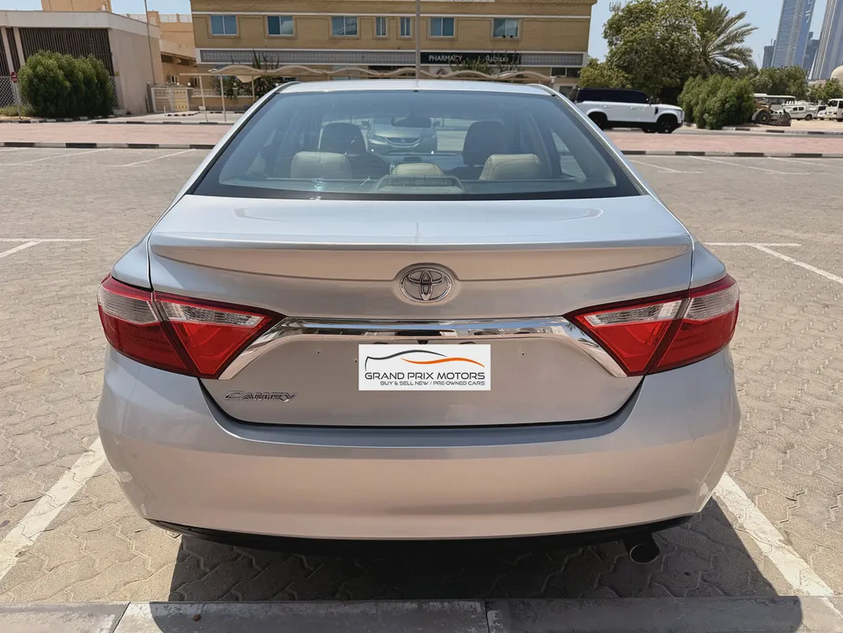 Toyota Camry GL v4 2.5 2017 Model GCC Specs In Very Good Condition
