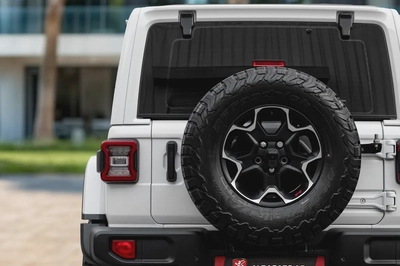 3,232 P.M |  Wrangler Unlimited Rubicon | 0% Downpayment | JEEP MAINTAINED!-5