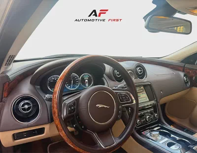 2014 Jaguar XJ Luxury (LWB) | GCC Specs-4
