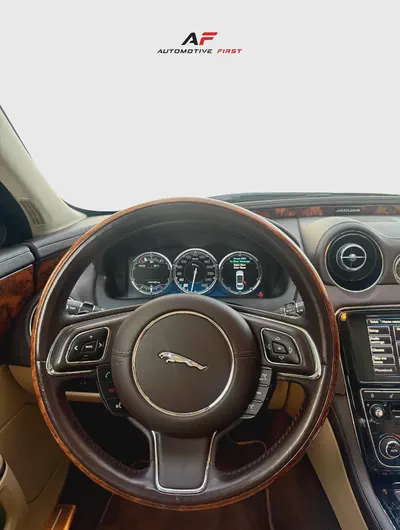 2014 Jaguar XJ Luxury (LWB) | GCC Specs-6