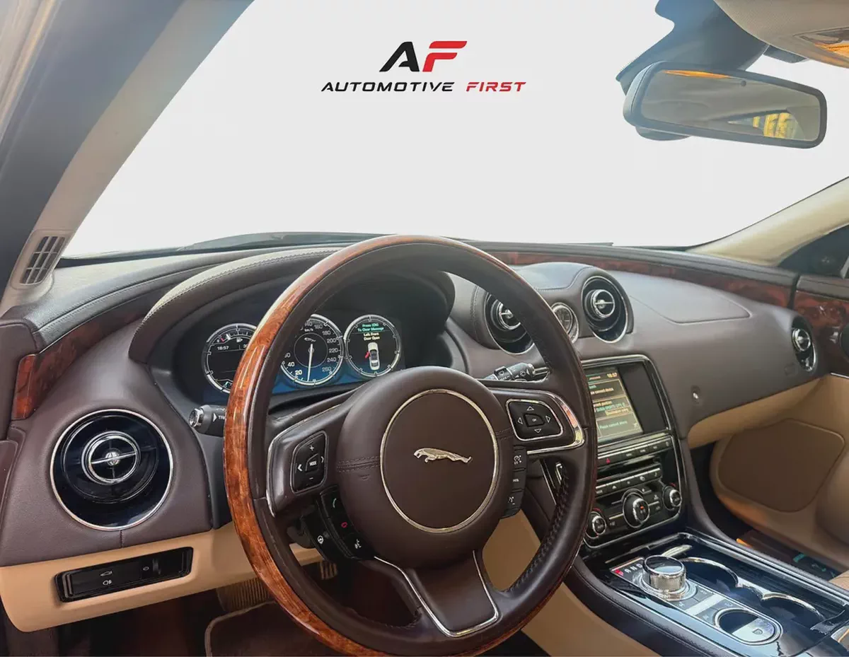 2014 Jaguar XJ Luxury (LWB) | GCC Specs-4-4