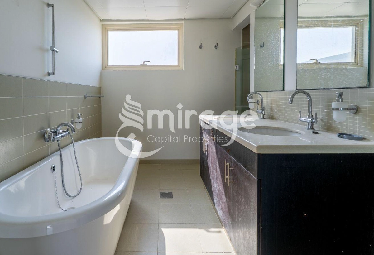 Single Row 4BR TH| Next to Corner |Prime Location