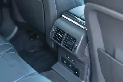 2025 Land Rover Range Rover Velar Dynamic SE – American Specs, Immaculate-11