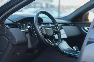 2025 Land Rover Range Rover Velar Dynamic SE – American Specs, Immaculate-8
