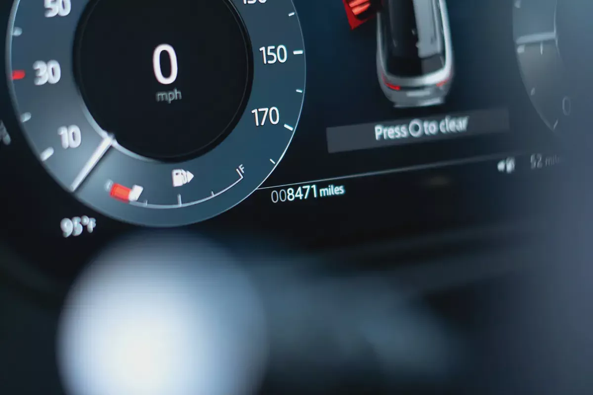2025 Land Rover Range Rover Velar Dynamic SE – American Specs, Immaculate-16-16