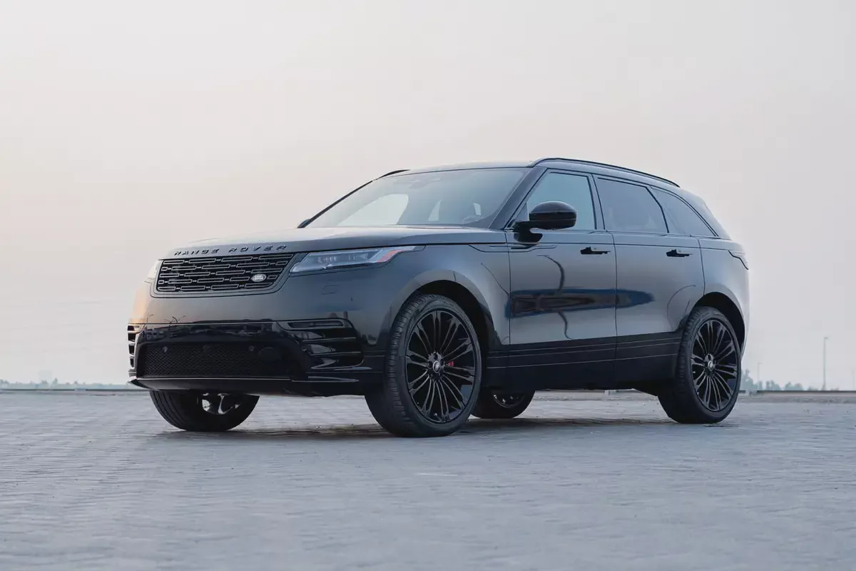 2025 Land Rover Range Rover Velar Dynamic SE – American Specs, Immaculate