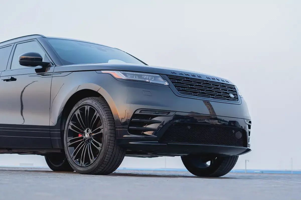 2025 Land Rover Range Rover Velar Dynamic SE – American Specs, Immaculate-2-2