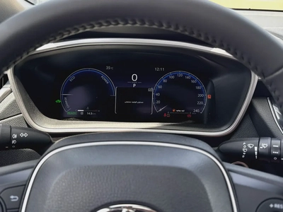 2025 TOYOTA COROLLA CROSS 1.8L HYBRID PETROL A/T SUNROOF FULL GCC BRAND NEW 0KM-7