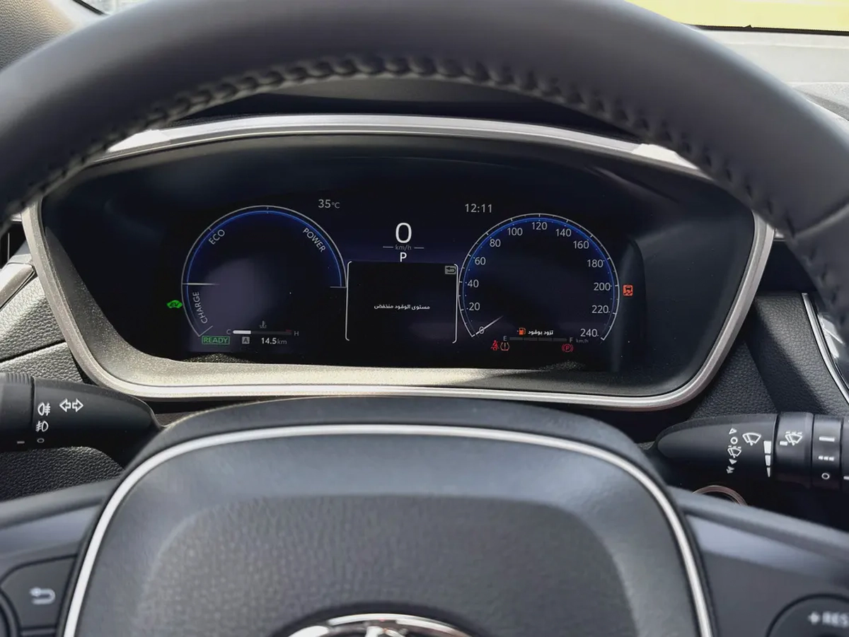2025 TOYOTA COROLLA CROSS 1.8L HYBRID PETROL A/T SUNROOF FULL GCC BRAND NEW 0KM-7-7