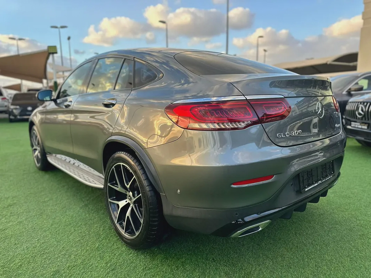 (2021) MERCEDES GLC300 //AMG// GCC FULL OPTION -EXCELLENT CONDITION--6-6