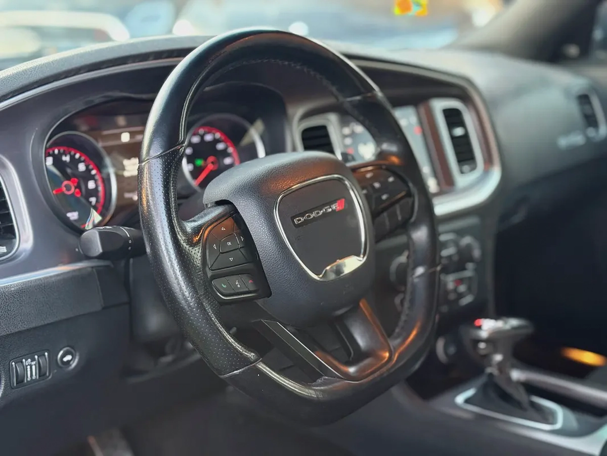 2020 Dodge Charger SXT Plus - American Specs --9-9
