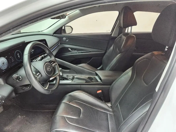 2023 Hyundai Avante - Korean Specs - Like New